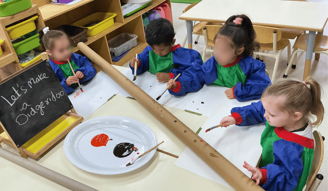 kinder kids digeridoo painting activity
