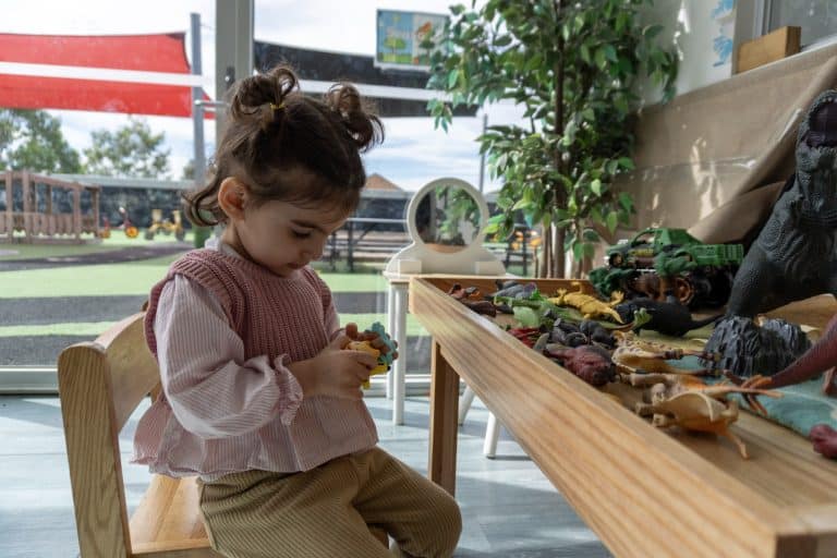 Children exploring sensorial Montessori materials at Billy-beet